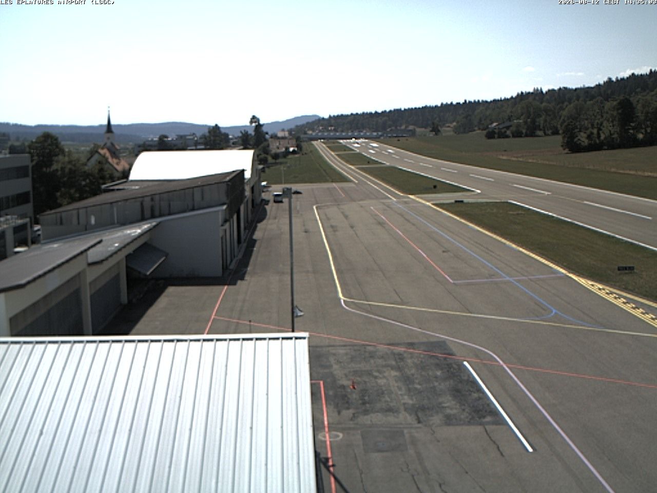 La Chaux-de-Fonds › Südwesten: Airport Les Eplatures - Temples des Éplatures
