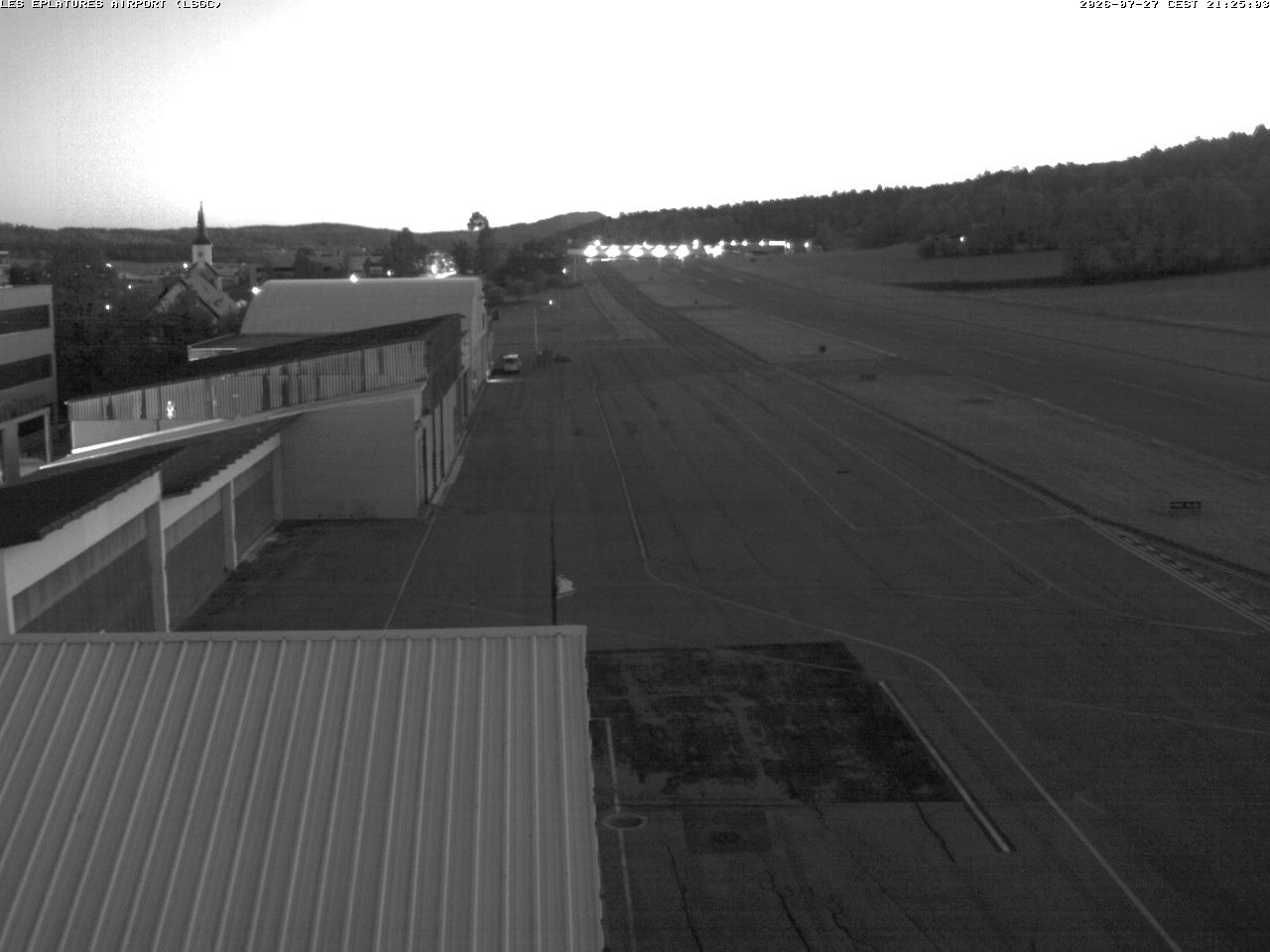 La Chaux-de-Fonds › Südwesten: Airport Les Eplatures - Temples des Éplatures