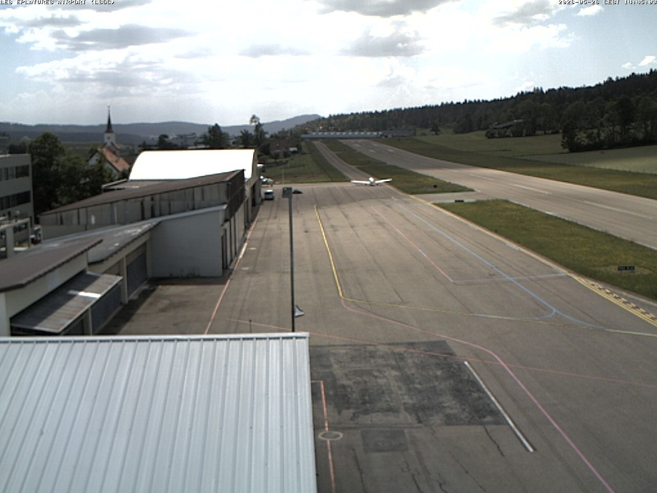 La Chaux-de-Fonds › Südwesten: Airport Les Eplatures - Temples des Éplatures