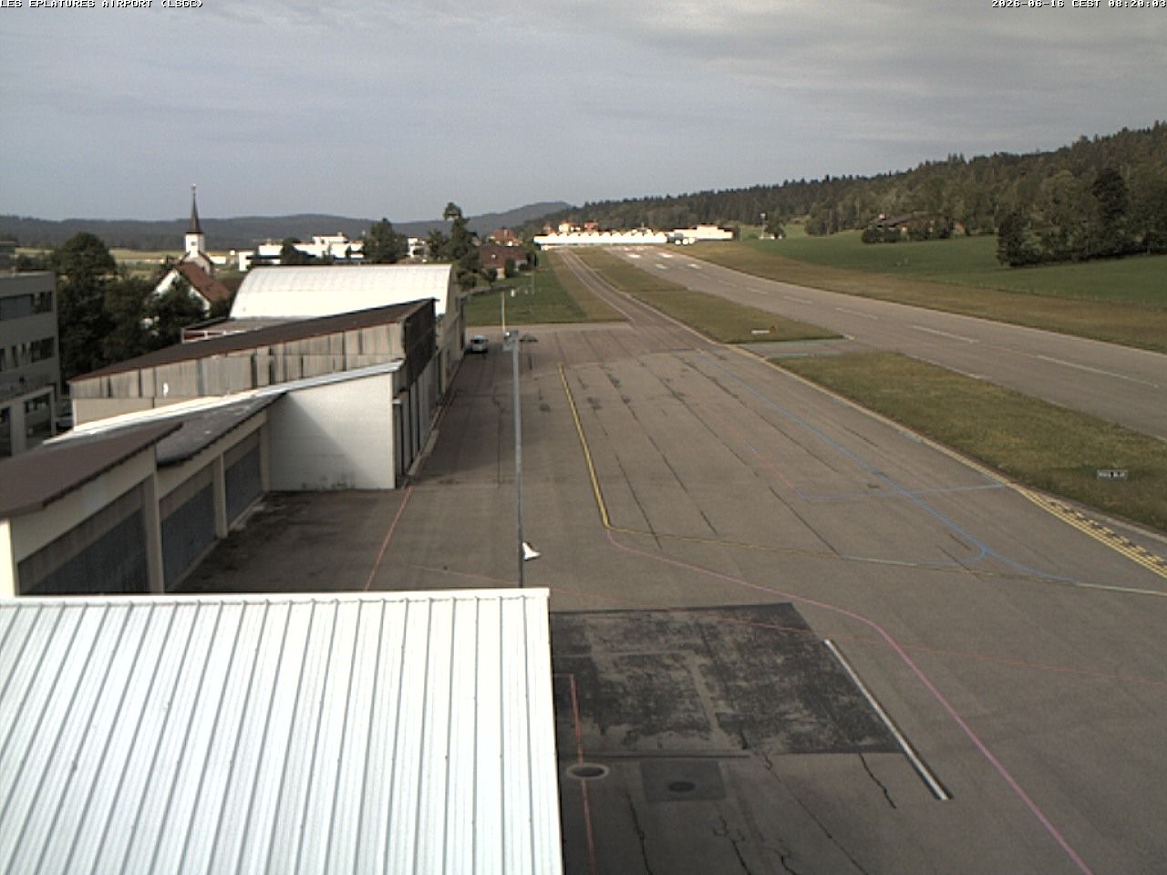 La Chaux-de-Fonds › Südwesten: Airport Les Eplatures - Temples des Éplatures