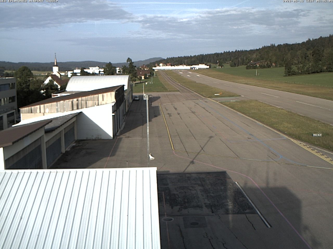 La Chaux-de-Fonds › Südwesten: Airport Les Eplatures - Temples des Éplatures