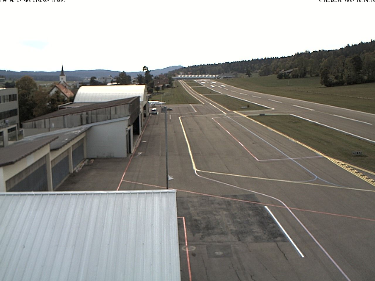 La Chaux-de-Fonds › Südwesten: Airport Les Eplatures - Temples des Éplatures