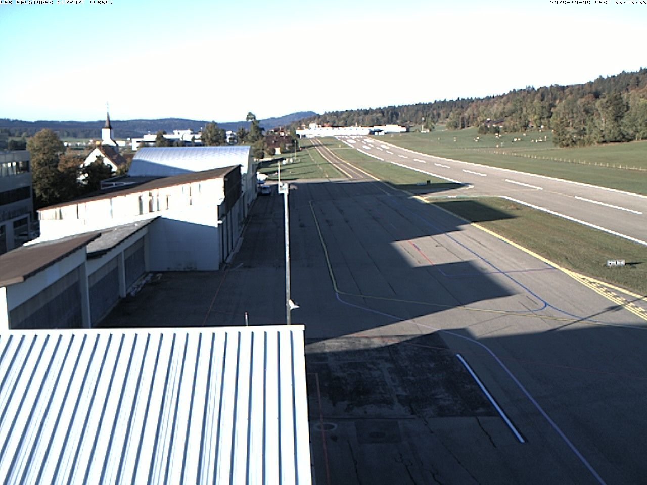 La Chaux-de-Fonds › Südwesten: Airport Les Eplatures - Temples des Éplatures