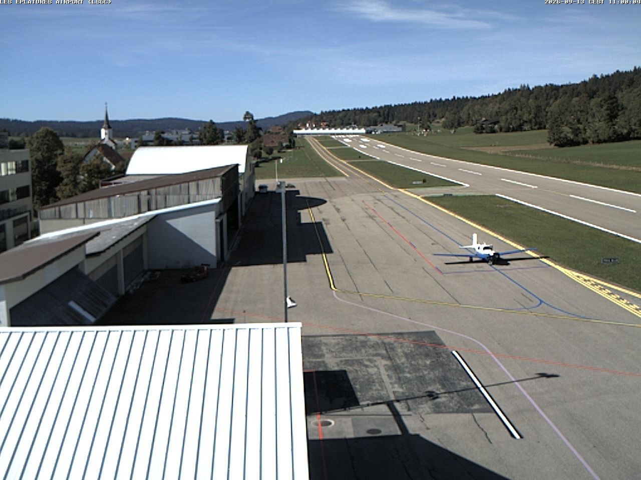 La Chaux-de-Fonds › Südwesten: Airport Les Eplatures - Temples des Éplatures