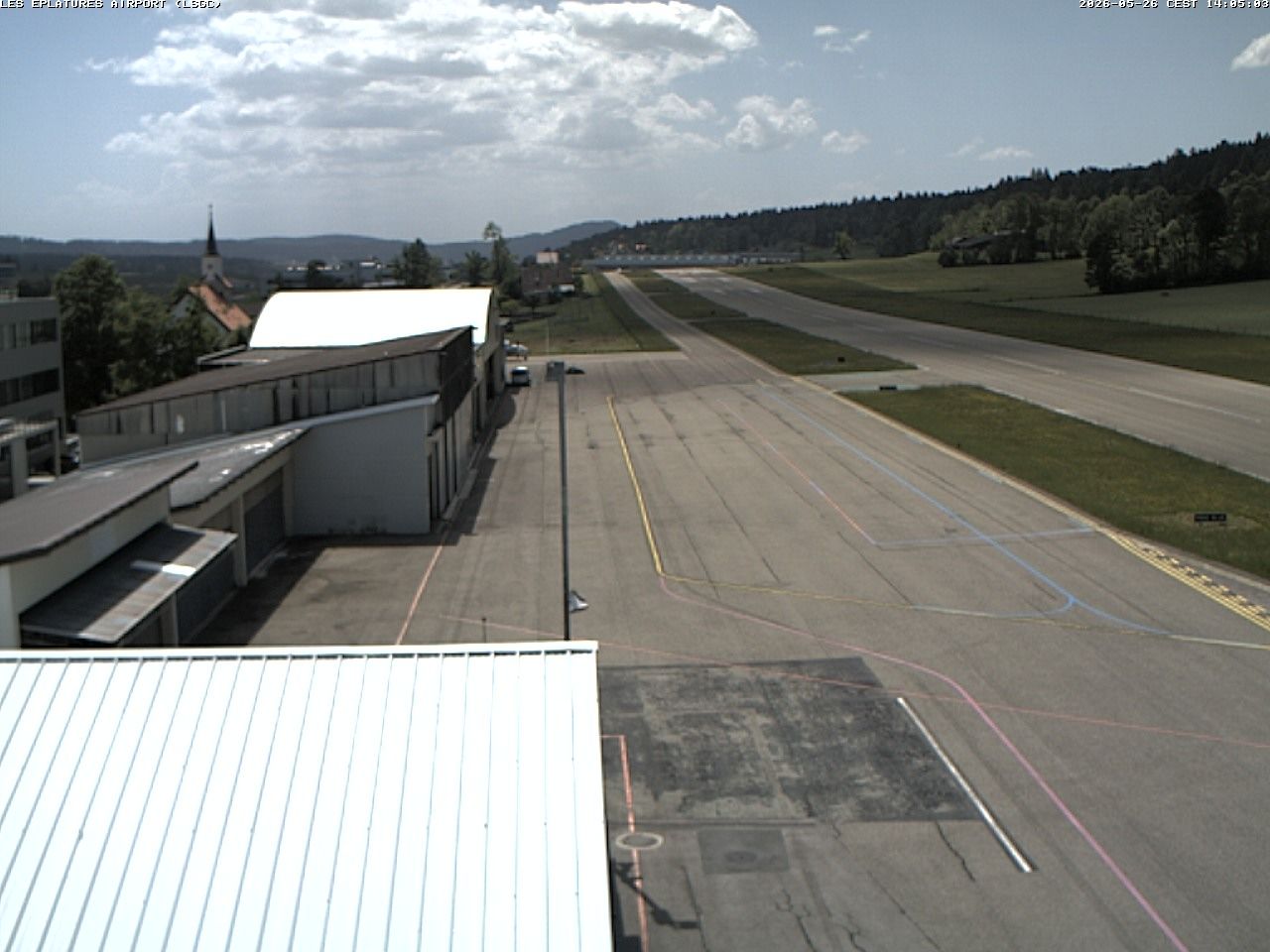 La Chaux-de-Fonds › Südwesten: Airport Les Eplatures - Temples des Éplatures