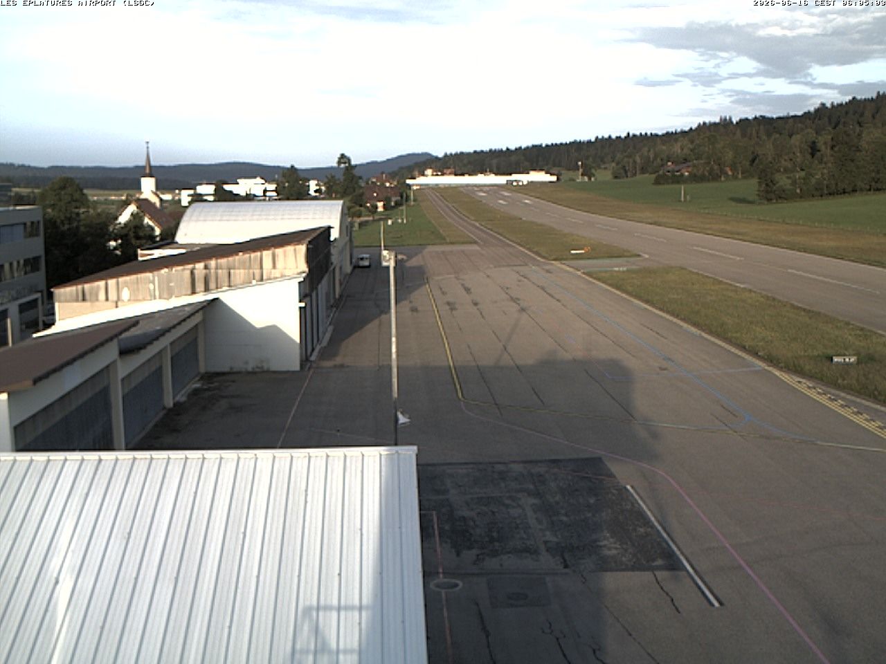 La Chaux-de-Fonds › Südwesten: Airport Les Eplatures - Temples des Éplatures