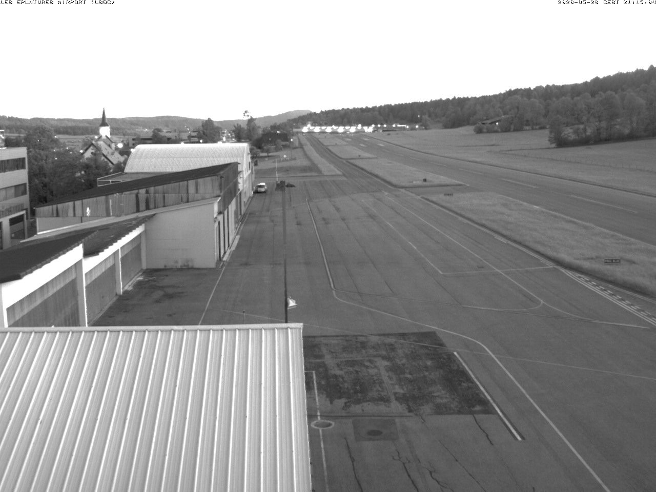 La Chaux-de-Fonds › Südwesten: Airport Les Eplatures - Temples des Éplatures