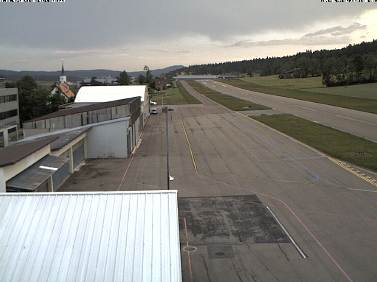 La Chaux-de-Fonds › Südwesten: Airport Les Eplatures - Temples des Éplatures