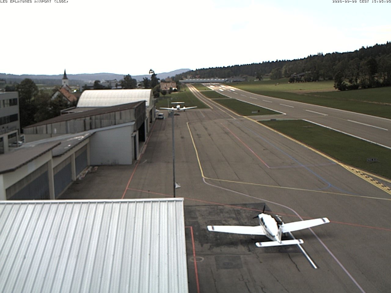 La Chaux-de-Fonds › Südwesten: Airport Les Eplatures - Temples des Éplatures