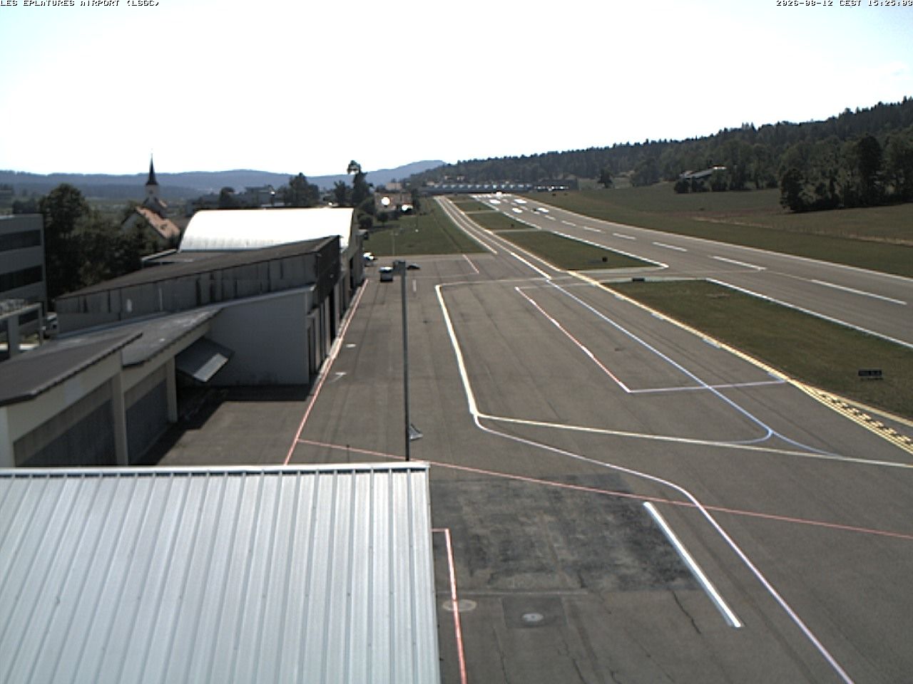 La Chaux-de-Fonds › Südwesten: Airport Les Eplatures - Temples des Éplatures