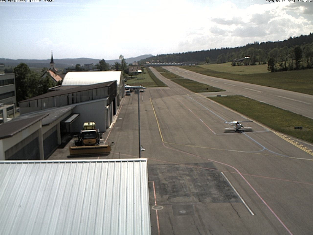 La Chaux-de-Fonds › Südwesten: Airport Les Eplatures - Temples des Éplatures