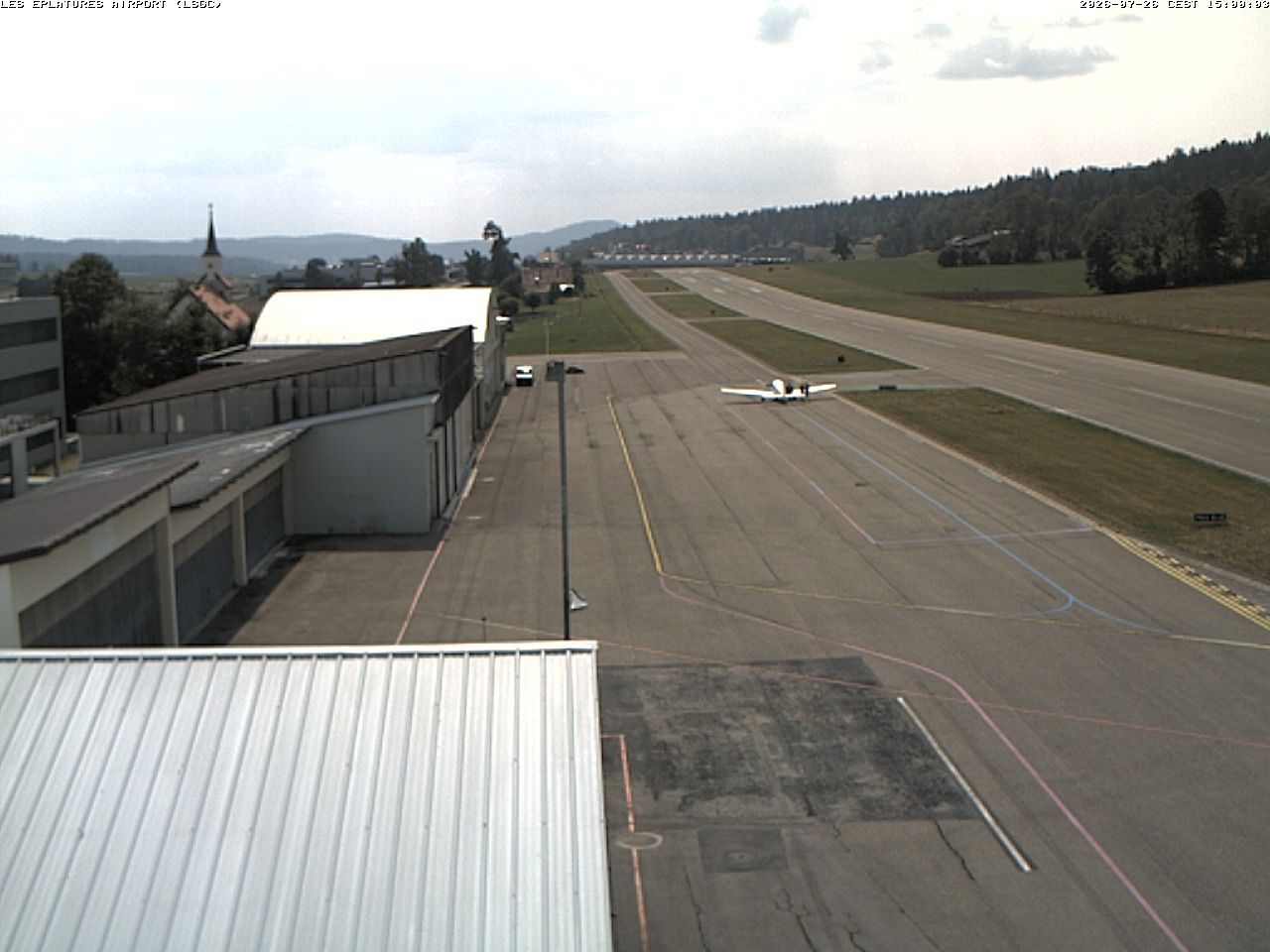 La Chaux-de-Fonds › Südwesten: Airport Les Eplatures - Temples des Éplatures