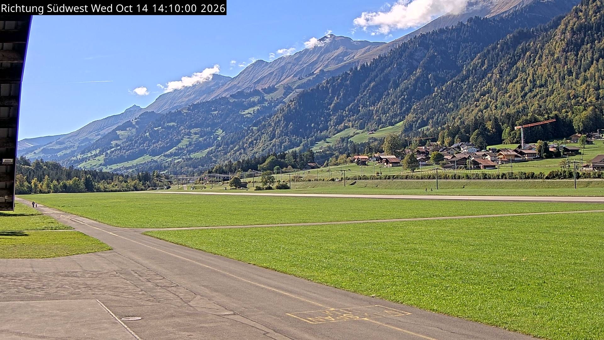 Reichenbach im Kandertal › Westen: Scenic Air Airbase - Skydive by OUTDOOR - Air Base Drop Zone - Flugplatz Reichenbach
