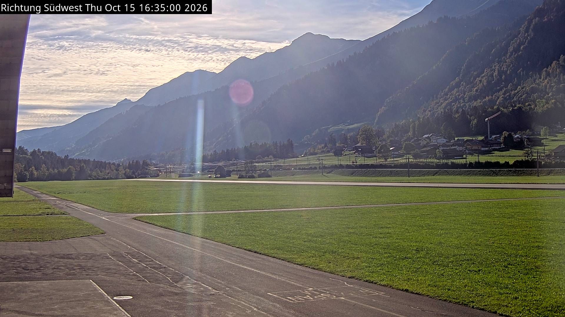 Reichenbach im Kandertal › Westen: Scenic Air Airbase - Skydive by OUTDOOR - Air Base Drop Zone - Flugplatz Reichenbach