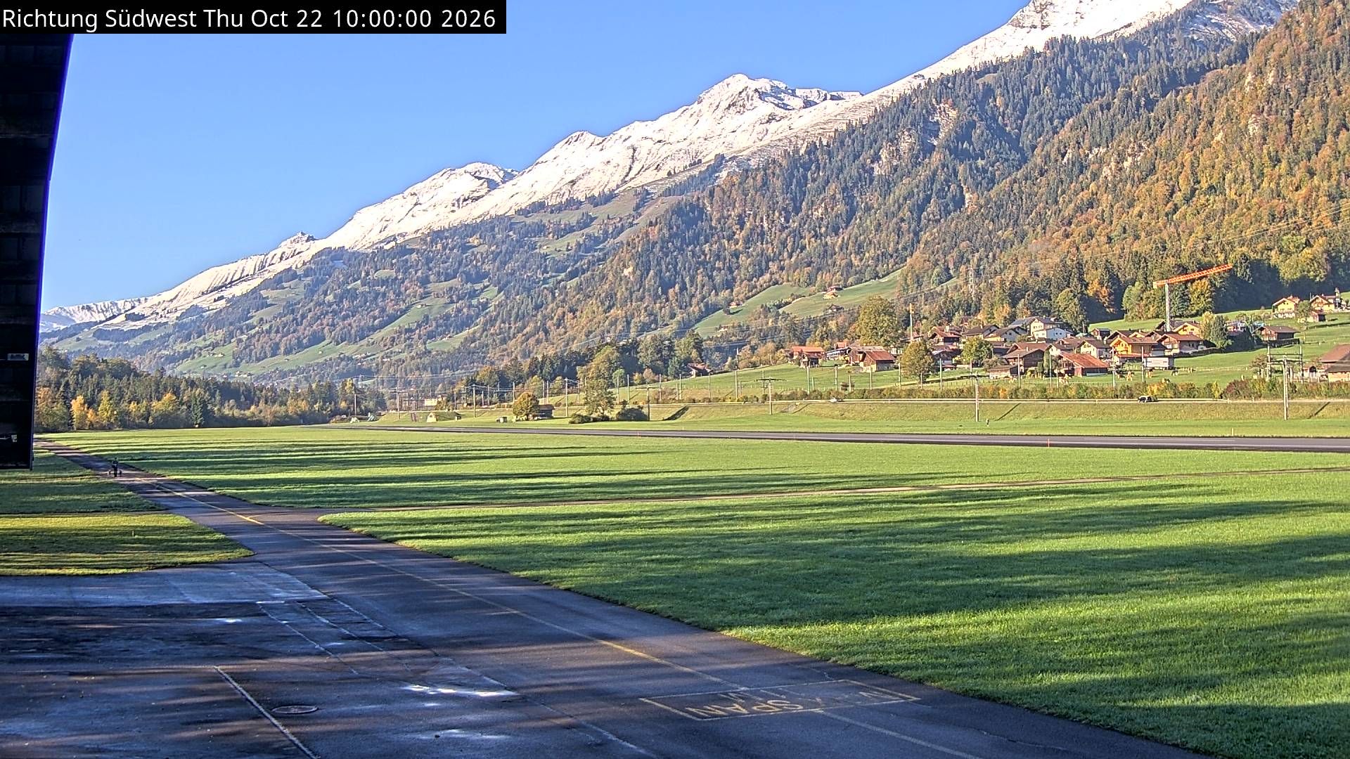 Reichenbach im Kandertal › Westen: Scenic Air Airbase - Skydive by OUTDOOR - Air Base Drop Zone - Flugplatz Reichenbach