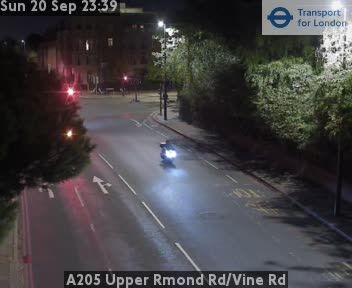 Traffic Cam London: A205 Upper Rmond Rd/Vine Rd