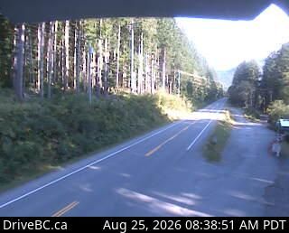 Traffic Cam Area B › North: Hwy 19, 31 km north of Campbell River, looking north