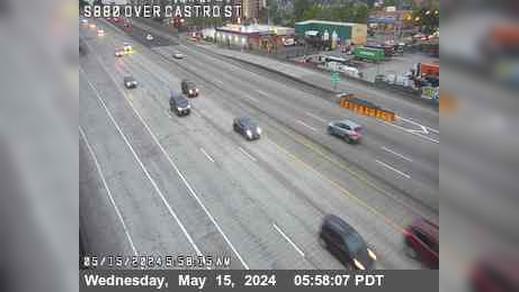 Traffic Cam Oakland › South: TV724 -- I-880 : AT OVER CASTRO ST