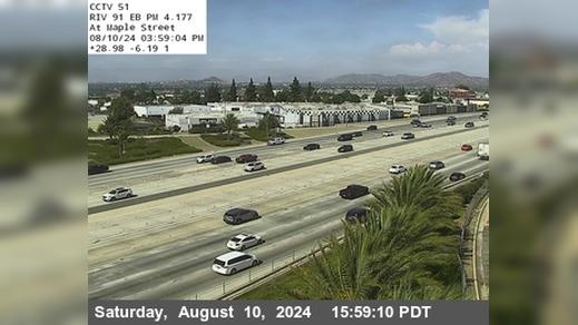 Traffic Cam Corona › North: SR-91 : (51) Maple Street