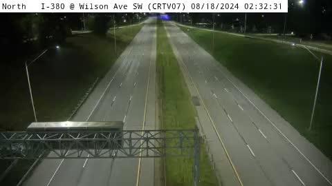 Traffic Cam Cedar Rapids: CR - I-380 @ Wilson Ave SW - WWD(07)