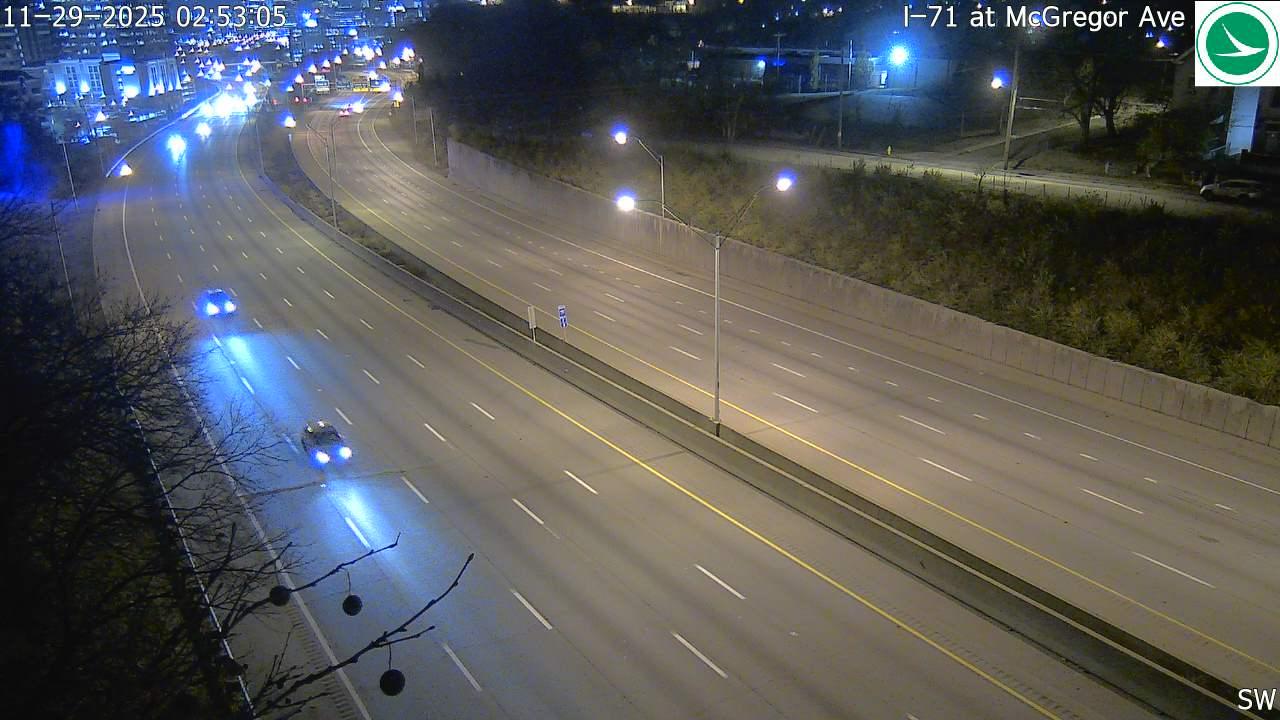 Traffic Cam East Walnut Hills: I-71 at McGregor Ave