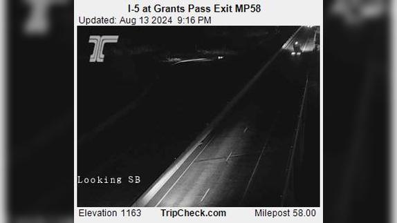 Traffic Cam Grants Pass: I-5 at - Exit MP58