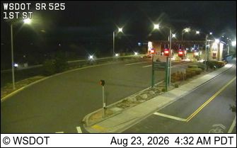 Traffic Cam Mukilteo: SR 525 at MP 8.4: 1st Street