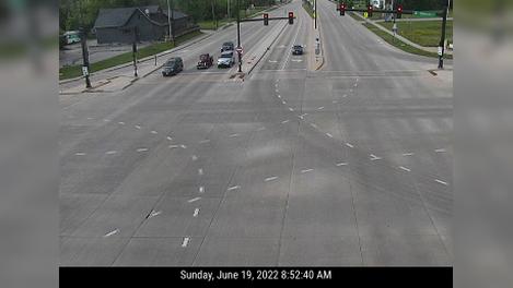 Traffic Cam Greendale: WIS /S th St @ Rawson Ave