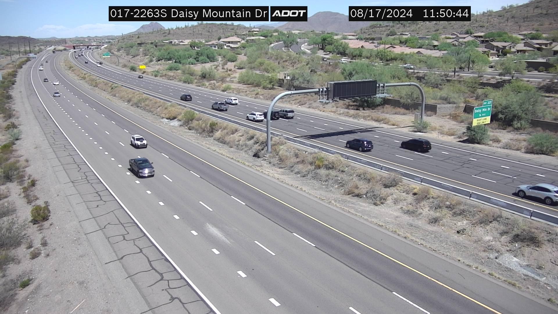 Traffic Cam Anthem › South: I-17 SB 226.30 @Daisy Mountain Dr