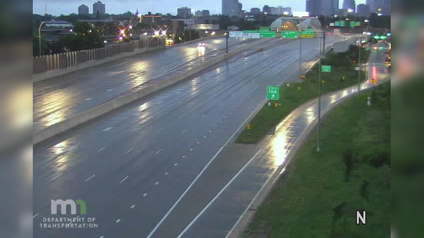 Traffic Cam Central: I-35W: I-35W NB @ 33rd St