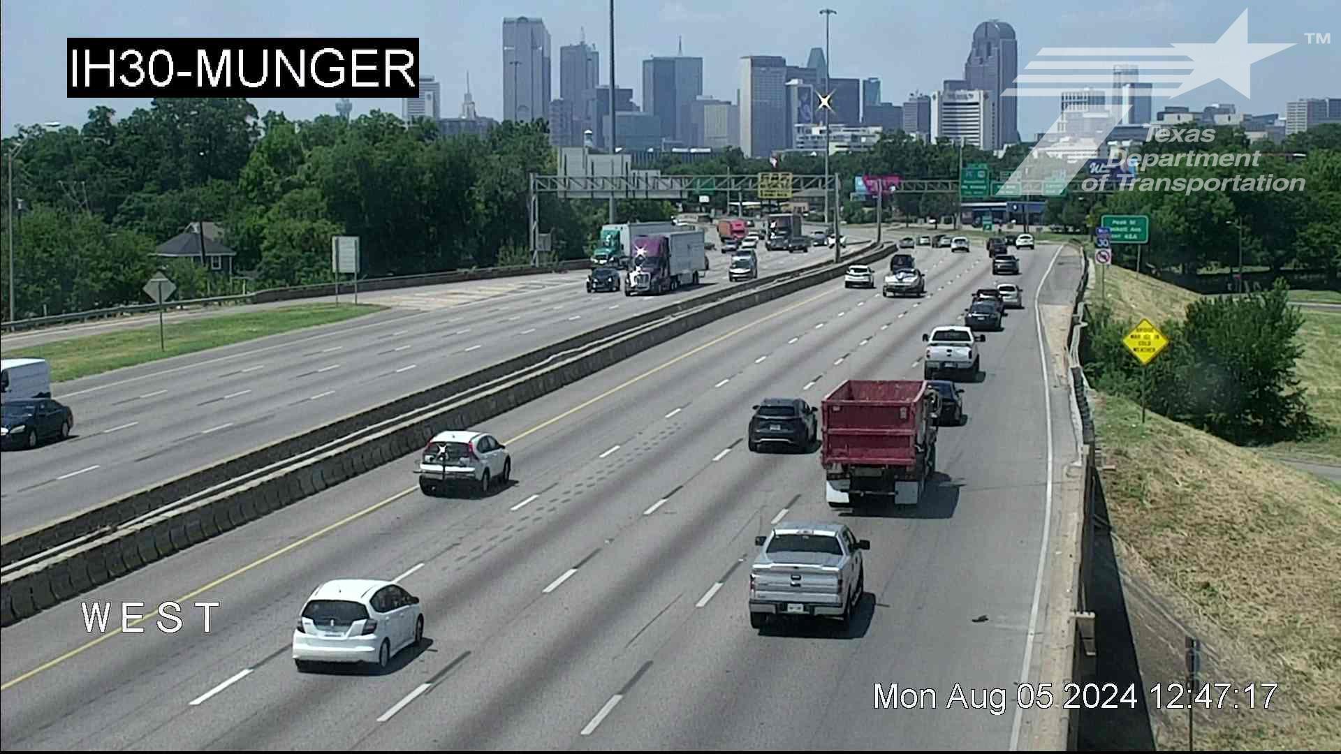 Traffic Cam Dallas › East: I-30 @ Munger