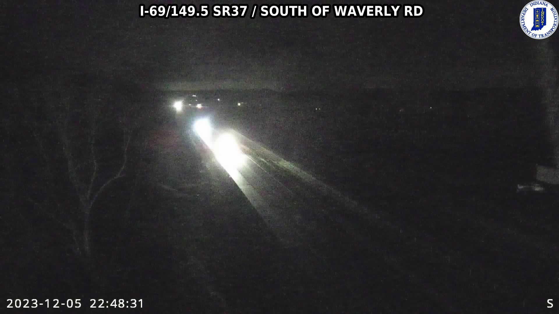 Traffic Cam Waverly Woods: I-69: I-69/149.5 SR37 - SOUTH OF WAVERLY RD: I-69/149.5 SR37 - SOUTH OF WAVERLY RD