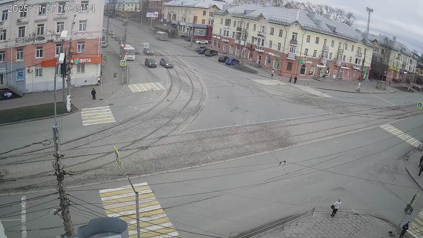 Traffic Cam Nizhny Tagil: ul. Tsiolkovskogo, 24