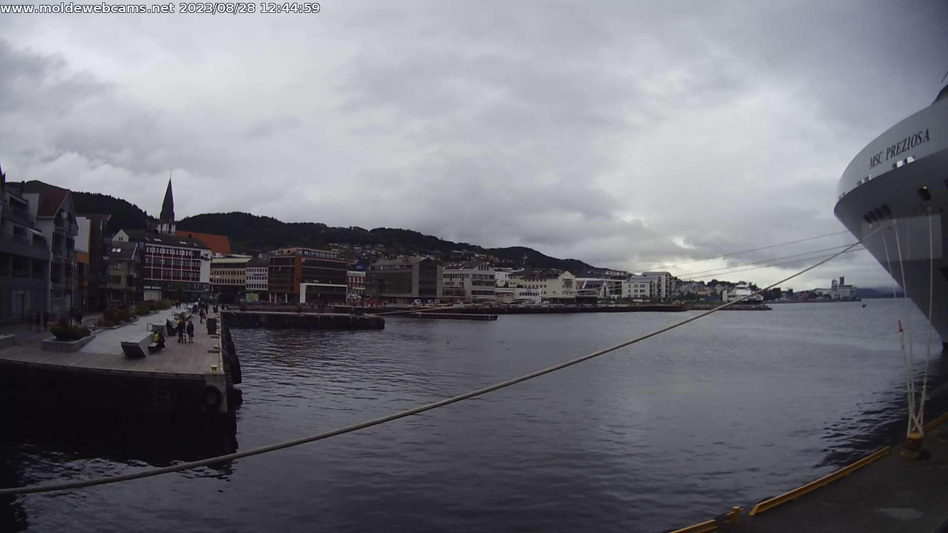 Webcam in Molde, view of the pier in the south-eastern part of the city