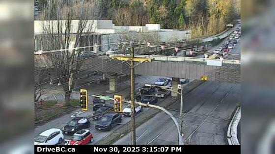 Traffic Cam West Vancouver › North: Taylor Way at Marine Drive, looking north on Taylor Way