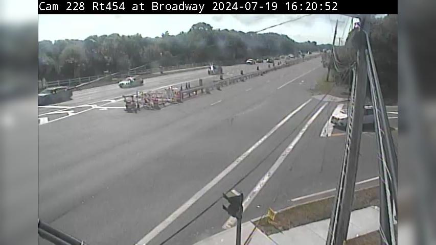 Traffic Cam Islandia › West: NY 454 at Broadway Ave; Northeast