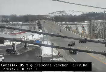 Traffic Cam Town of Halfmoon › North: US 9 at Crescent Vischer Ferry Road