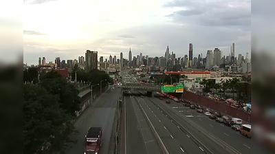 New York › East: I-495 at Greenpoint Avenue