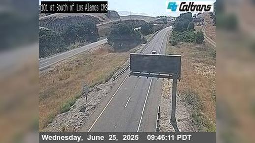 Traffic Cam Barham Ranch › South: US-101 : 6 Miles south of Los Alamos