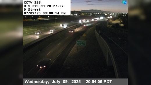 Traffic Cam Perris › North: I-215 : (255) D Street