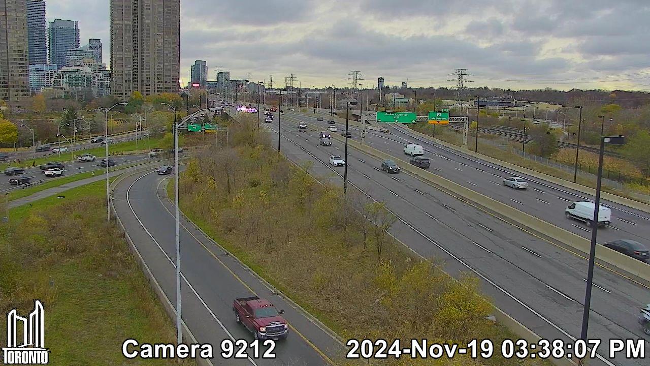 Gardiner Expressway Traffic - South Kingsway Webcam