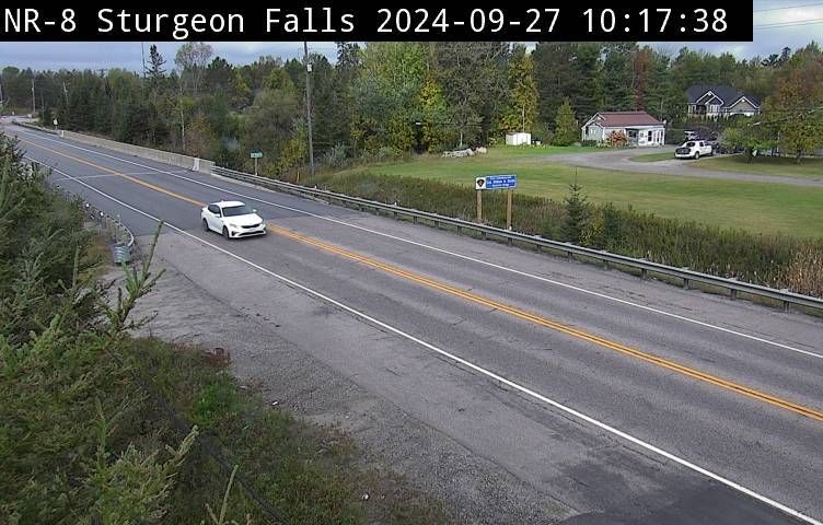 Traffic Cam West Nipissing: Highway 17 at Sturgeon River Bridge