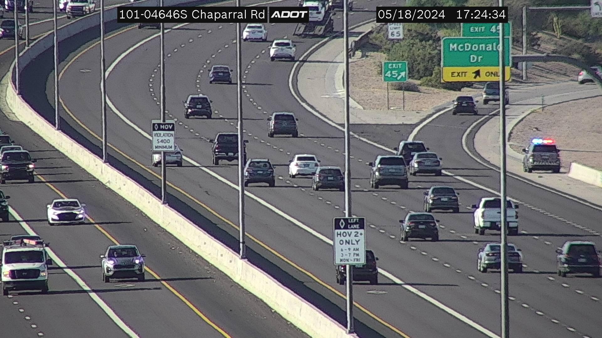 Traffic Cam Paradise Valley › South: L-101 SB 46.42 @Chaparral