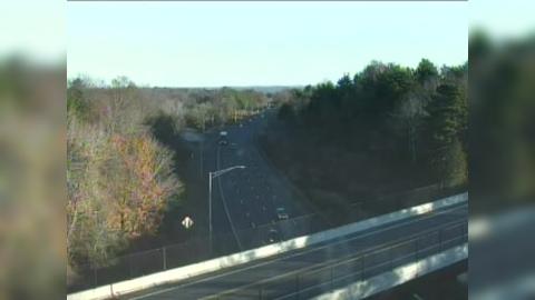 Traffic Cam Rocky Hill: CAM 102 - I-91 SB N/O Exit 23 - Rt. 160 (Elm St)