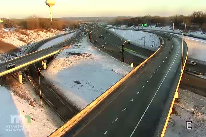 Traffic Cam Inver Grove Heights: I-494 WB @ T.H.62
