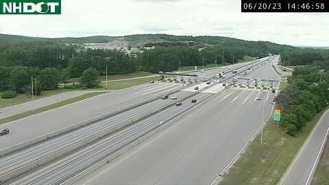 Traffic Cam Hooksett › North: 93 NN MM 28.4