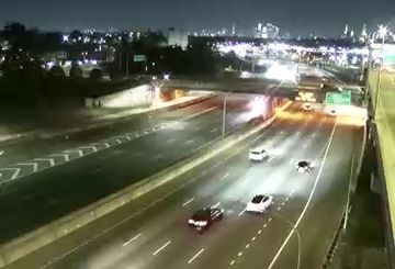 Traffic Cam Queens › West: 907M at 94 Street