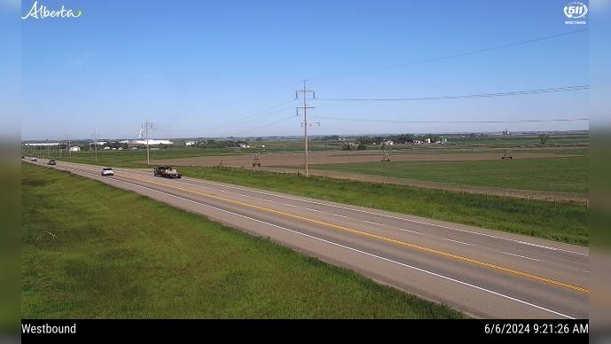 Traffic Cam Purple Springs: Hwy 3: East of Taber