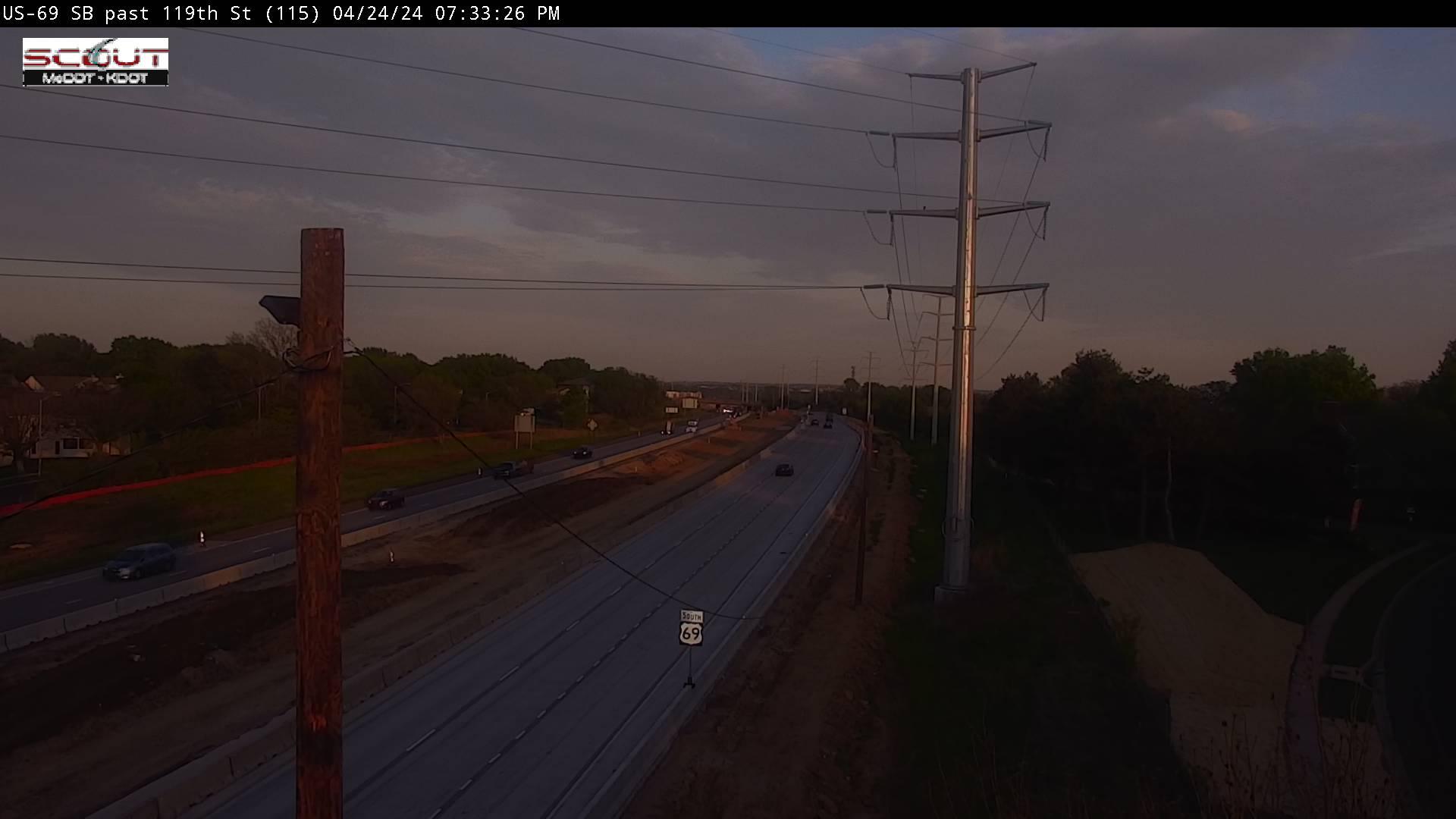 Traffic Cam Overland Park: US-69 S @ SOUTH OF 119TH ST
