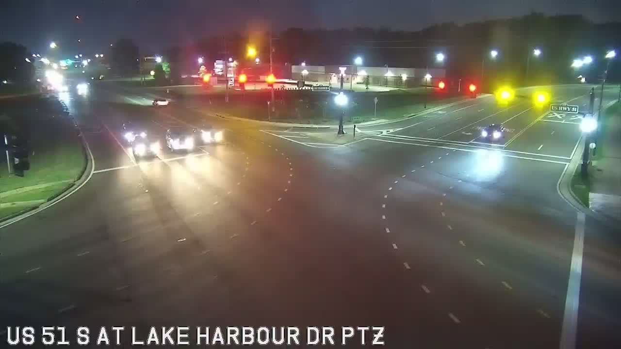 Traffic Cam Ridgeland: US 51 at Lake Harbour Dr